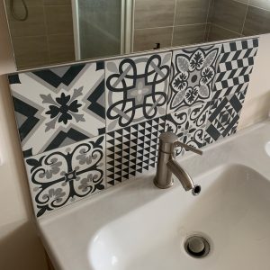Créez une crédence avec des carreaux